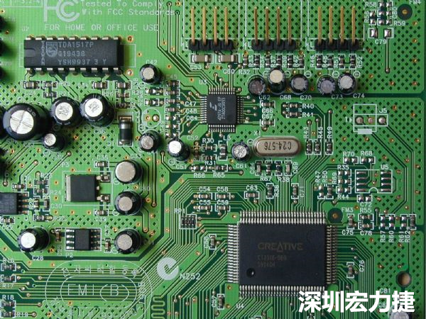 針對PCB區(qū)塊產(chǎn)生的EMI干擾問題，可使用EMI改善對策元件重點改善。