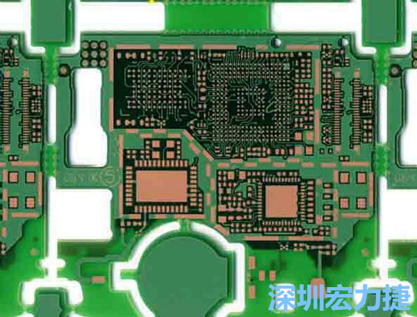 在產(chǎn)品極度要求小型化設(shè)計(jì)時(shí)，可利用HDI板材壓縮主板面積，同時(shí)具減輕重量?jī)?yōu)點(diǎn)。