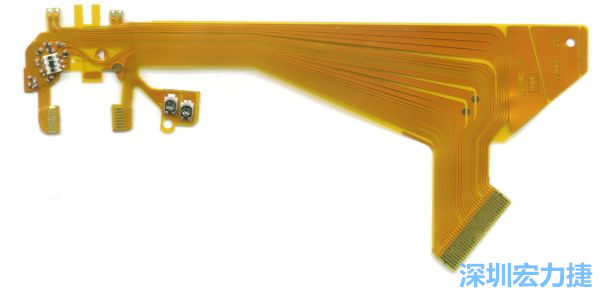 針對消費性電子產(chǎn)品的外型設(shè)計，F(xiàn)PC可以做任意形狀的適應(yīng)性線路設(shè)計。